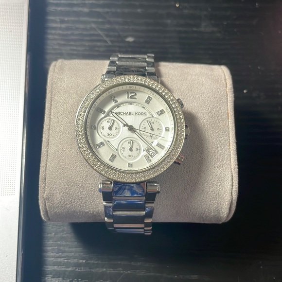 Michael Kors Parker Silver Dial Stainless Steel Watch 39mm - Picture 1 of 2